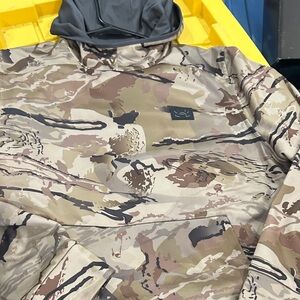 Under Armpur Camo Pullover Hoodie with Earth Tone Pattern medium